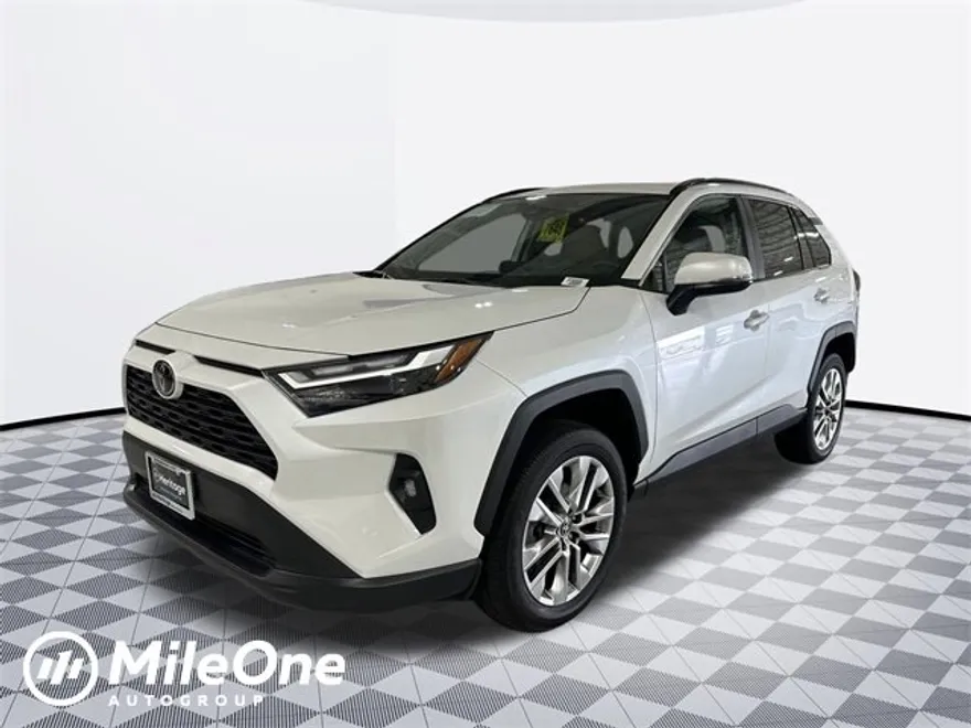 2024 Toyota RAV4 XLE Premium photo 1