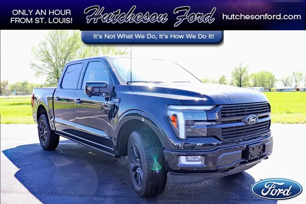 2025 Ford F-150 Platinum photo 1
