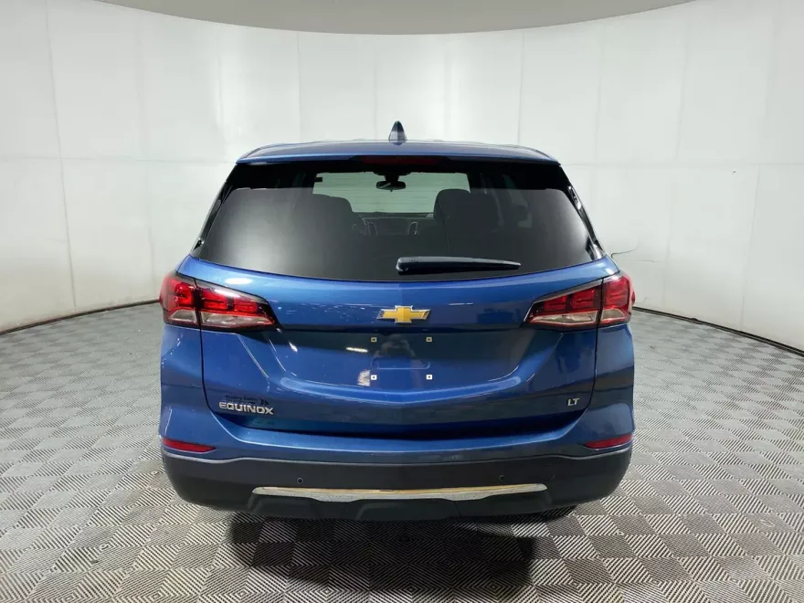 2024 Chevrolet Equinox LT photo 1