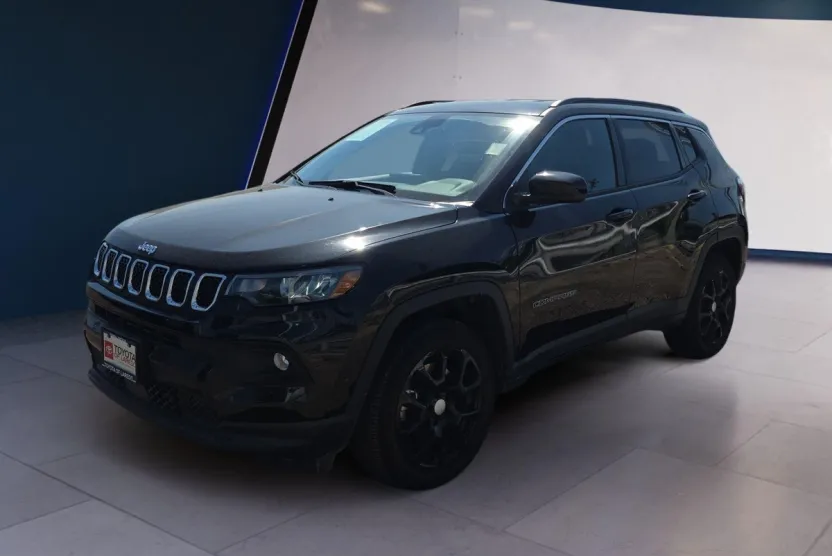2024 Jeep Compass Latitude Lux photo 1