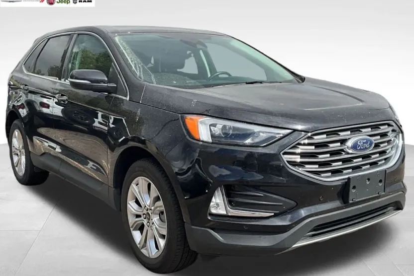 2023 Ford Edge Titanium photo 1