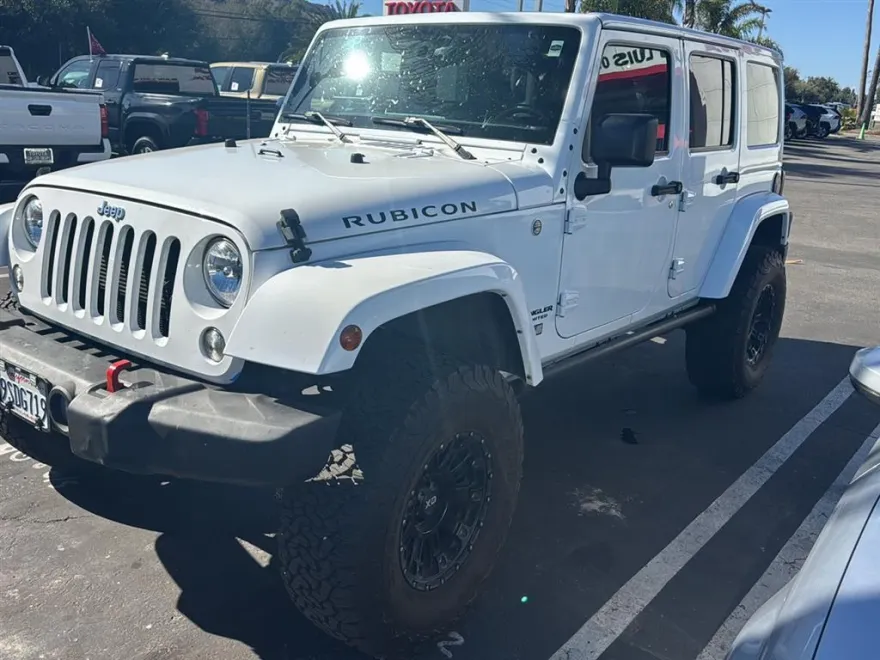 2016 Jeep Wrangler Unlimited Rubicon photo 1