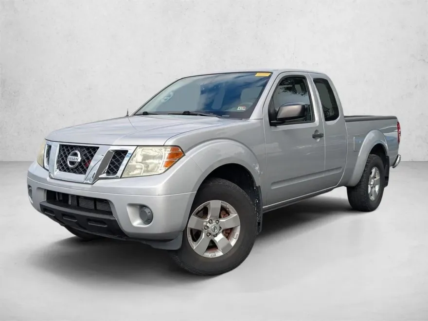 2012 Nissan Frontier King Cab SV photo 1