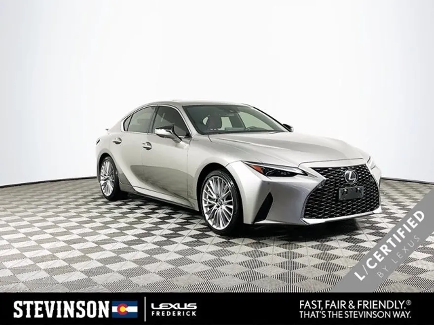 2022 Lexus IS 300 photo 1