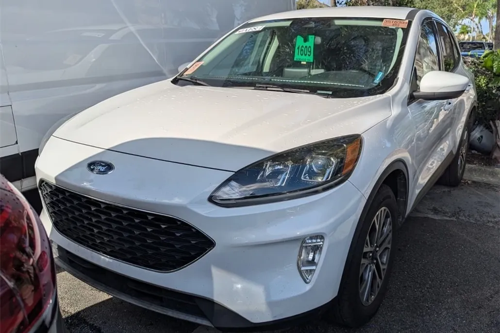 2022 Ford Escape SEL photo 1