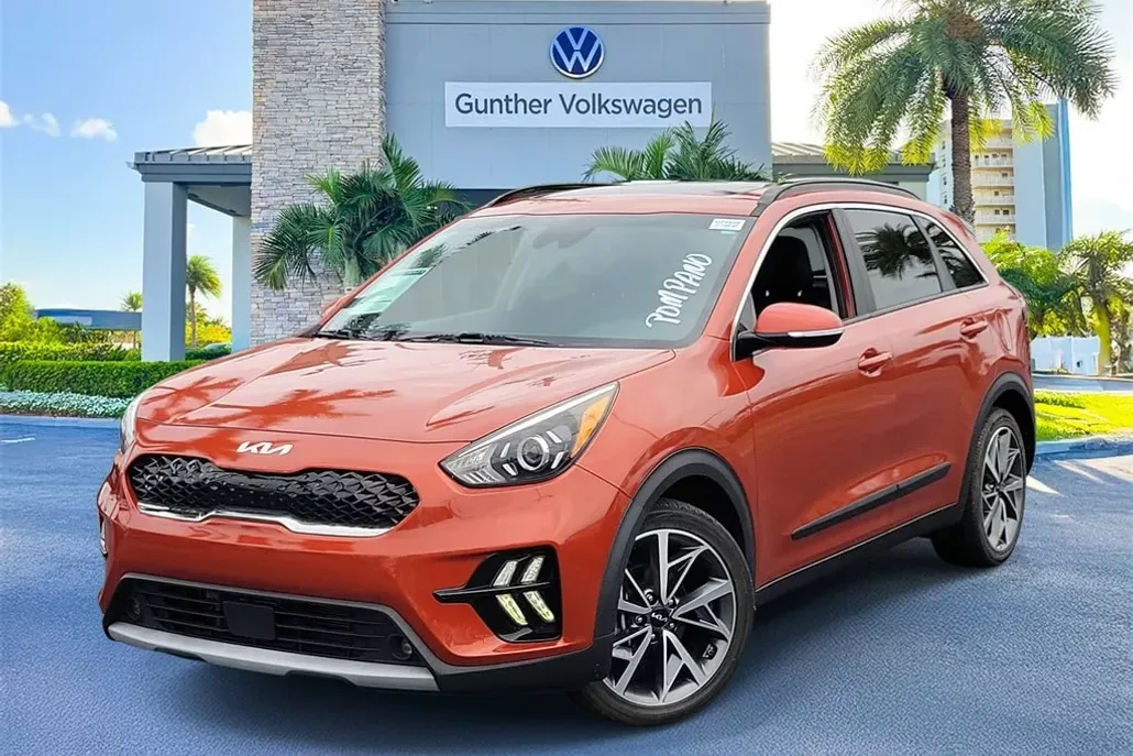 2022 Kia Niro Touring photo 1