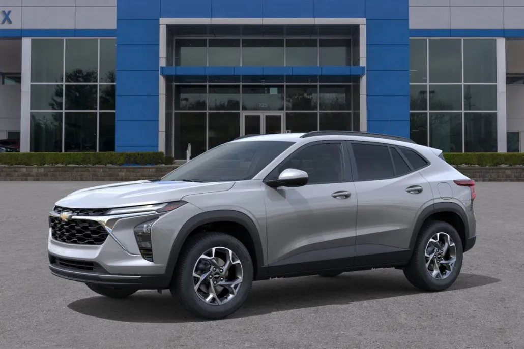 2025 Chevrolet Trax LT photo 1