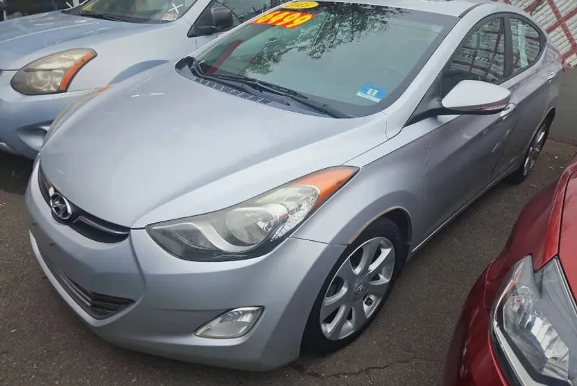 2013 Hyundai Elantra GLS photo 1