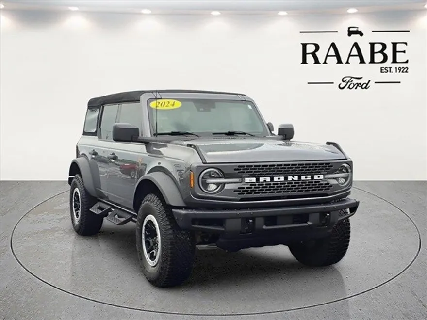 2024 Ford Bronco Badlands photo 1
