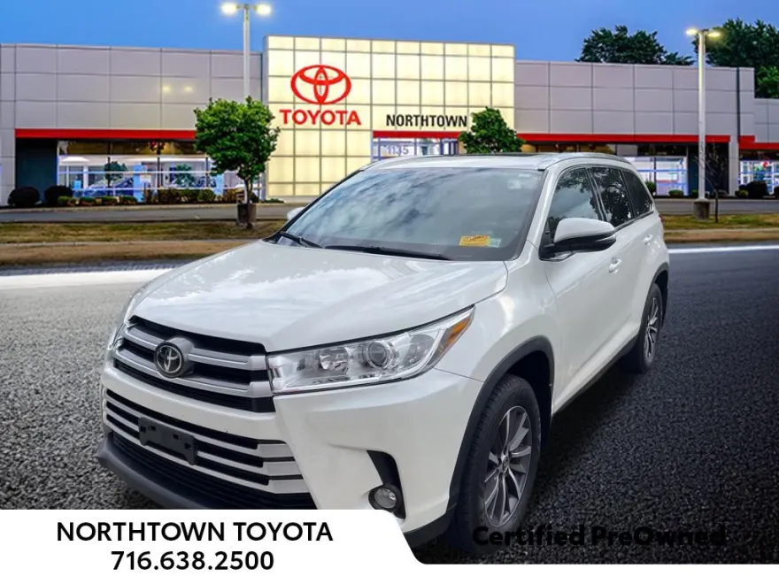 2019 Toyota Highlander XLE photo 1