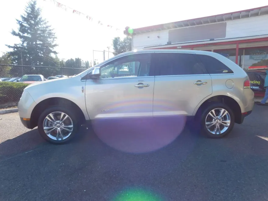 2010 Lincoln MKX photo 1