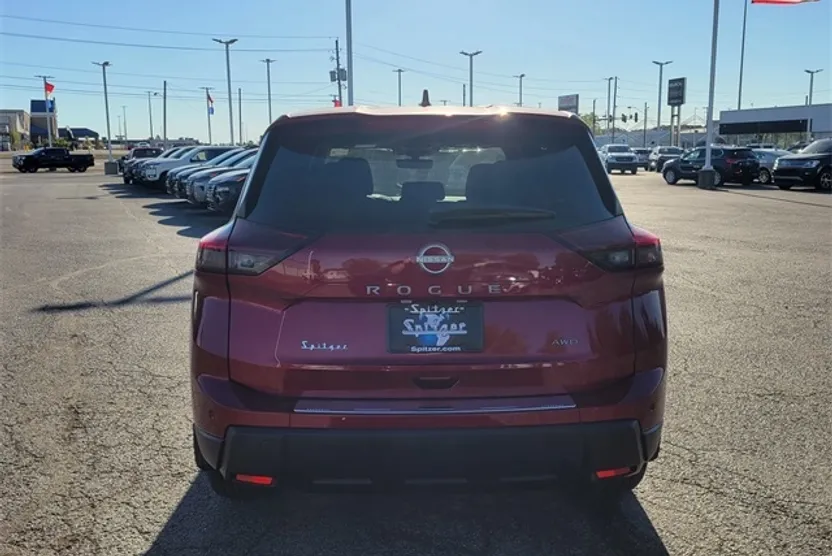 2026 Nissan Rogue SV photo 1