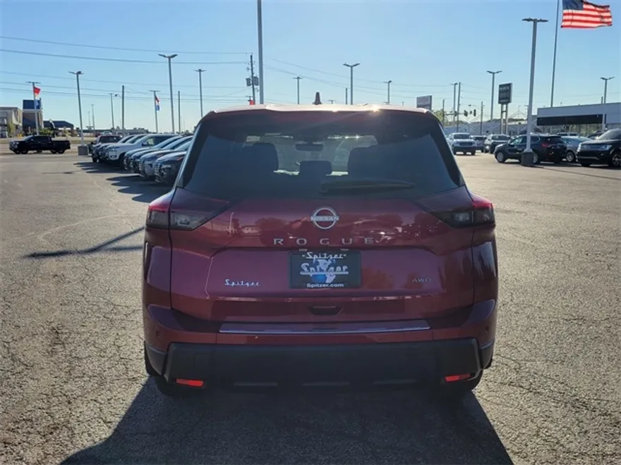 2026 Nissan Rogue SV photo 1