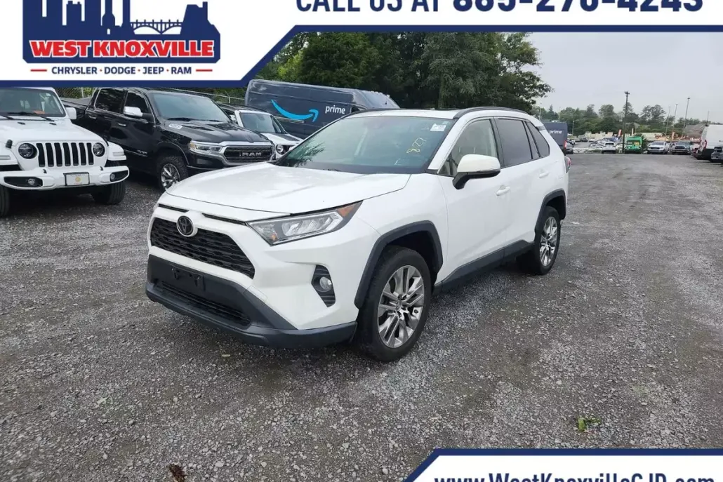 2019 Toyota RAV4 XLE Premium photo 1