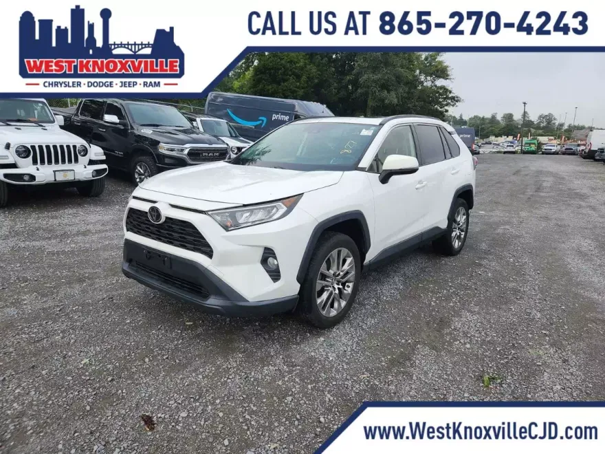 2019 Toyota RAV4 XLE Premium photo 1