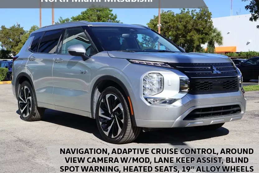 2023 Mitsubishi Outlander PHEV SEL photo 1