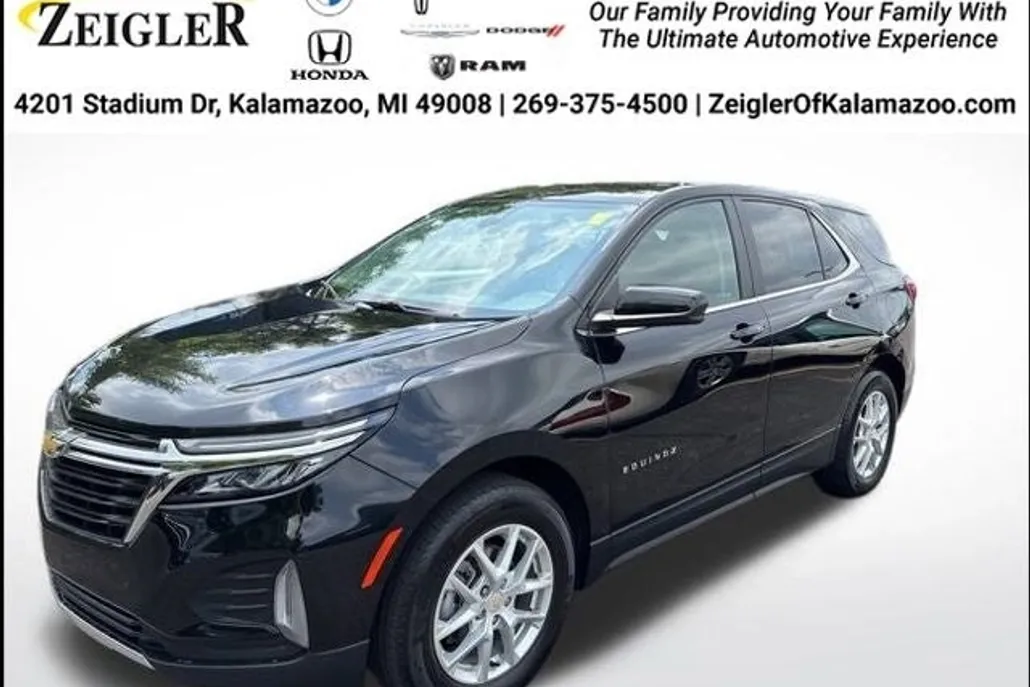 2022 Chevrolet Equinox LT photo 1