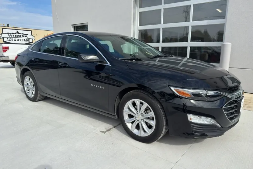 2024 Chevrolet Malibu 1LT photo 1