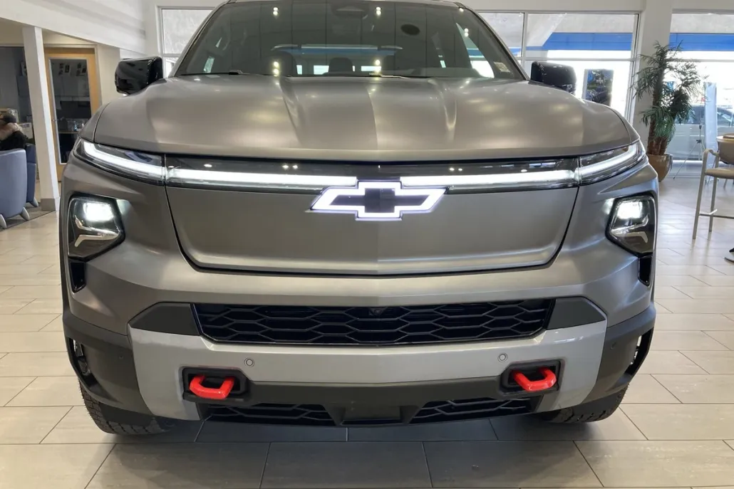 2026 Chevrolet Silverado EV Trail Boss photo 1