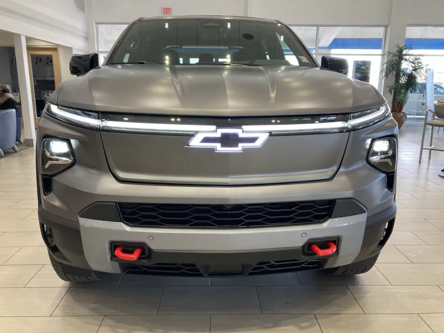 2026 Chevrolet Silverado EV Trail Boss photo 1