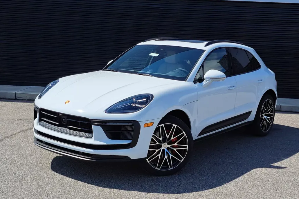2025 Porsche Macan S photo 1
