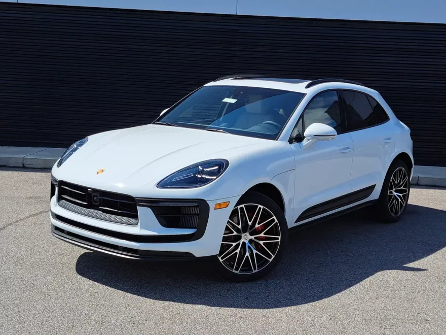 2025 Porsche Macan S photo 1
