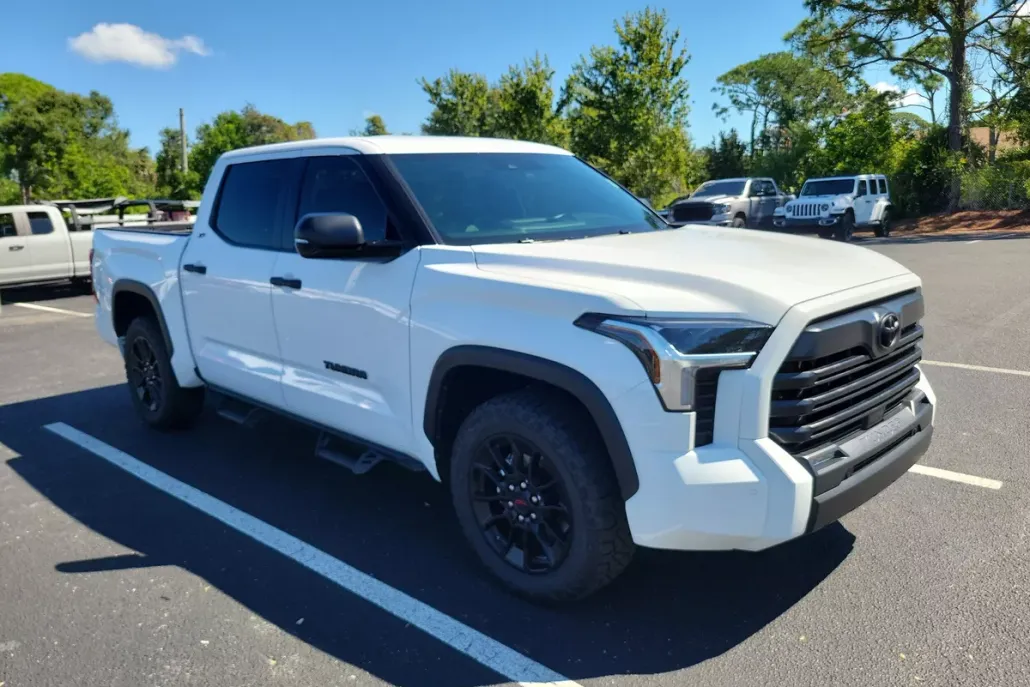 2025 Toyota Tundra SR5 photo 1