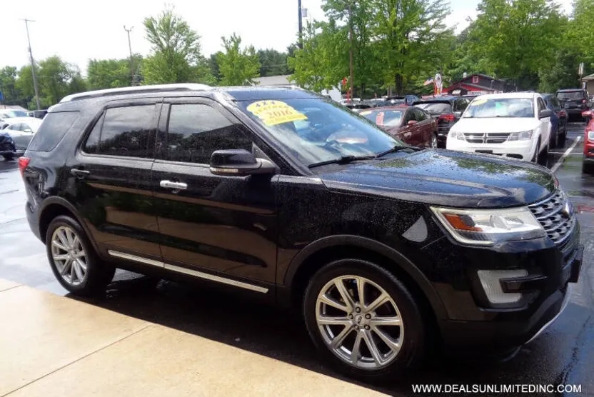 2016 Ford Explorer Limited photo 1