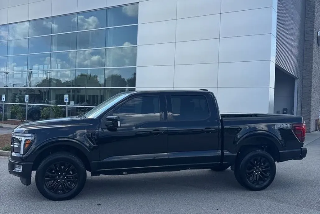 2024 Ford F-150 Lariat photo 1