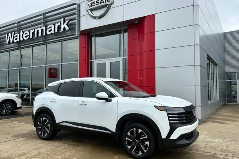 2025 Nissan Kicks SV photo 1