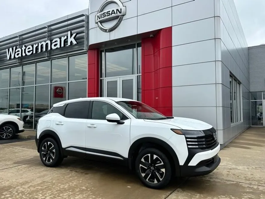 2025 Nissan Kicks SV photo 1