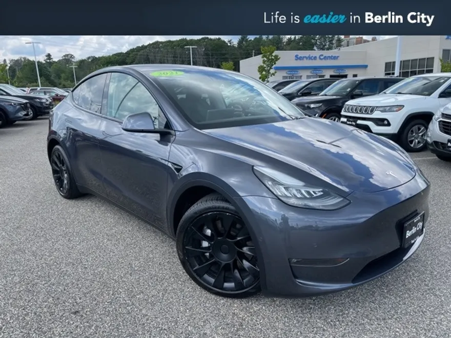 2021 Tesla Model Y Long Range photo 1