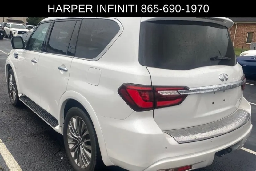 2019 Infiniti QX80 Luxe photo 1