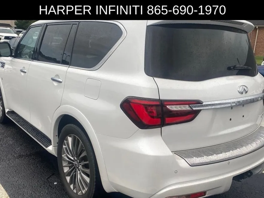 2019 Infiniti QX80 Luxe photo 1
