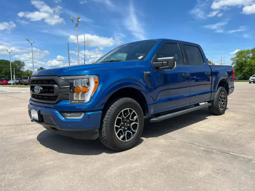 2022 Ford F-150 XLT photo 1