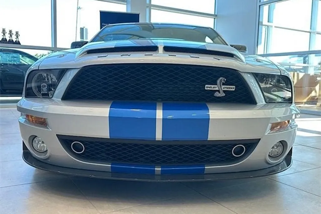 2009 Ford Mustang Shelby GT500 photo 1