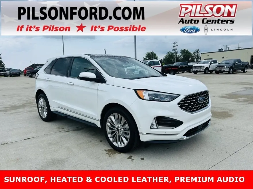 2024 Ford Edge Titanium photo 1