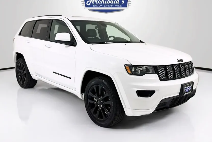 2019 Jeep Grand Cherokee Altitude photo 1