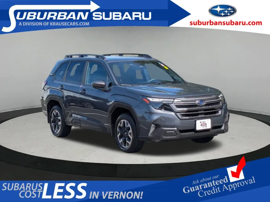 2025 Subaru Forester Premium photo 1