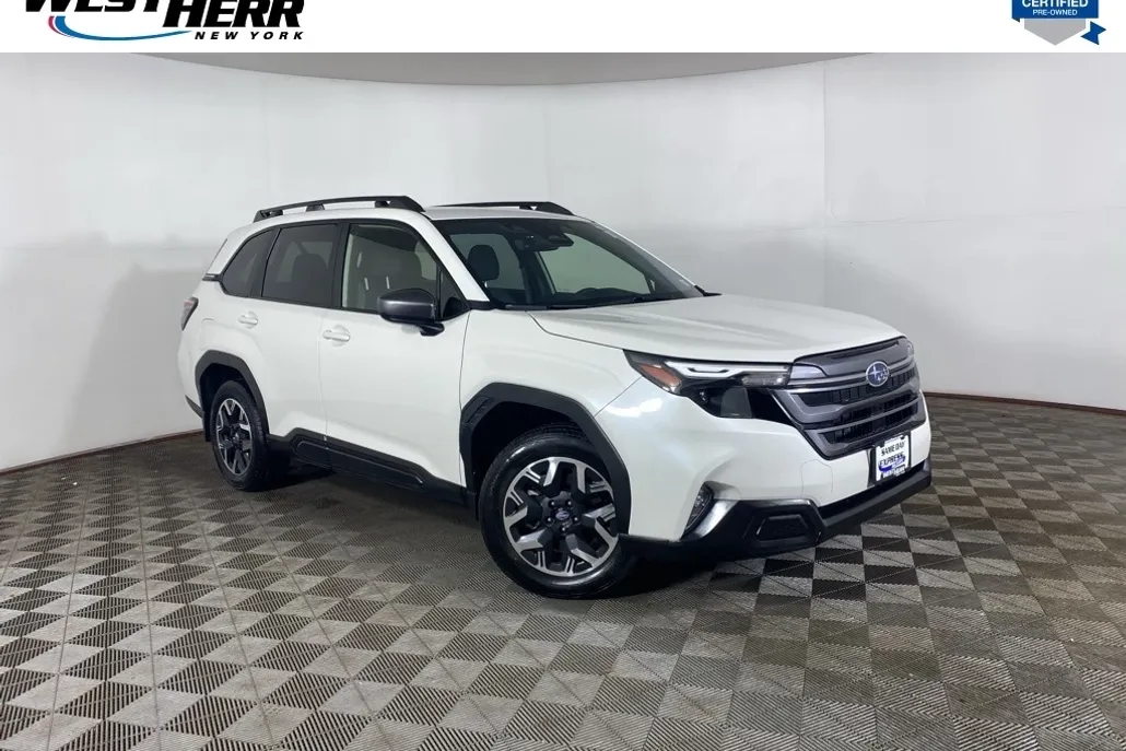 2025 Subaru Forester Premium photo 1