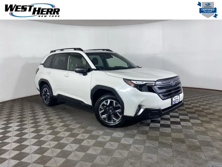 2025 Subaru Forester Premium photo 1