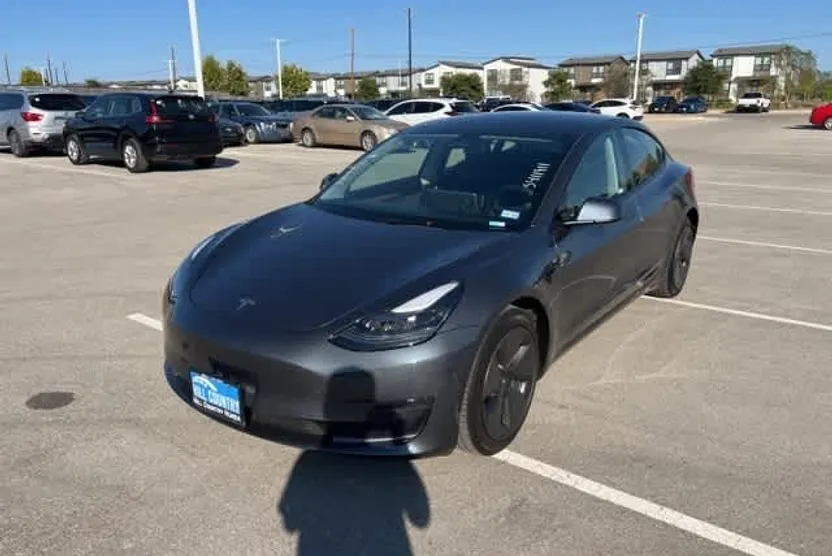 2023 Tesla Model 3 photo 1