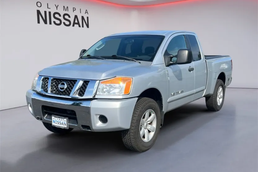 2008 Nissan Titan SE photo 1