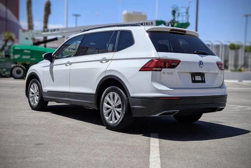 2019 Volkswagen Tiguan S photo 1