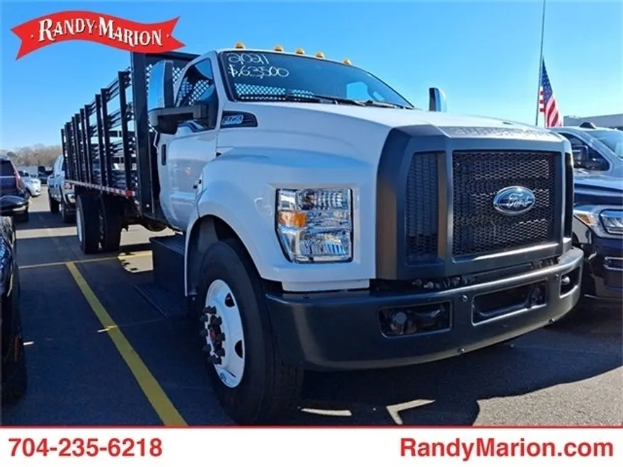 2021 Ford F-750 photo 1