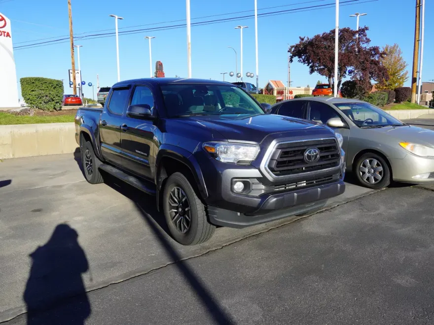 2020 Toyota Tacoma SR5 photo 1