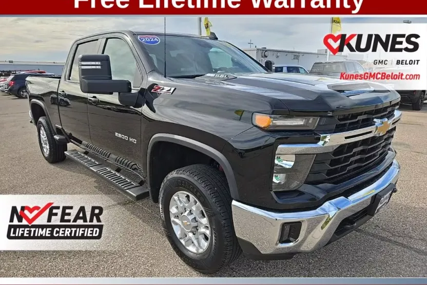 2024 Chevrolet Silverado 2500HD LT photo 1