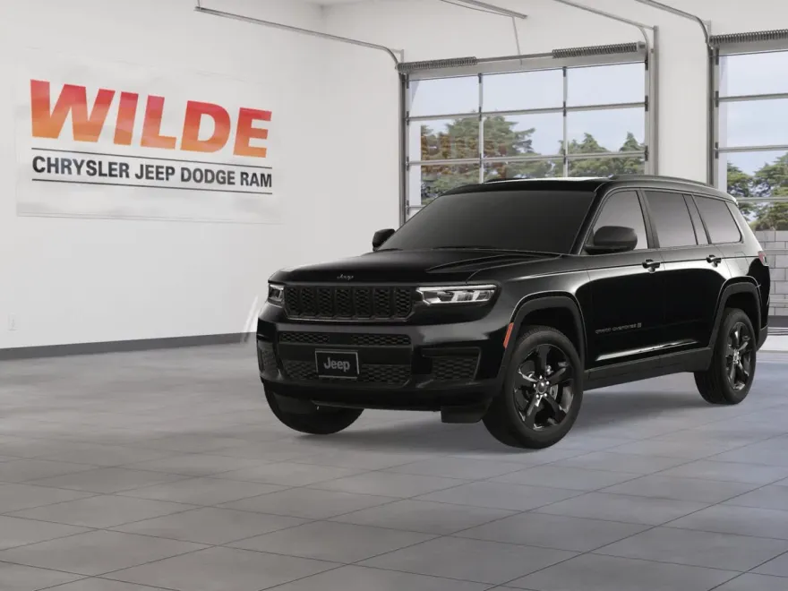 2025 Jeep Grand Cherokee Limited photo 1
