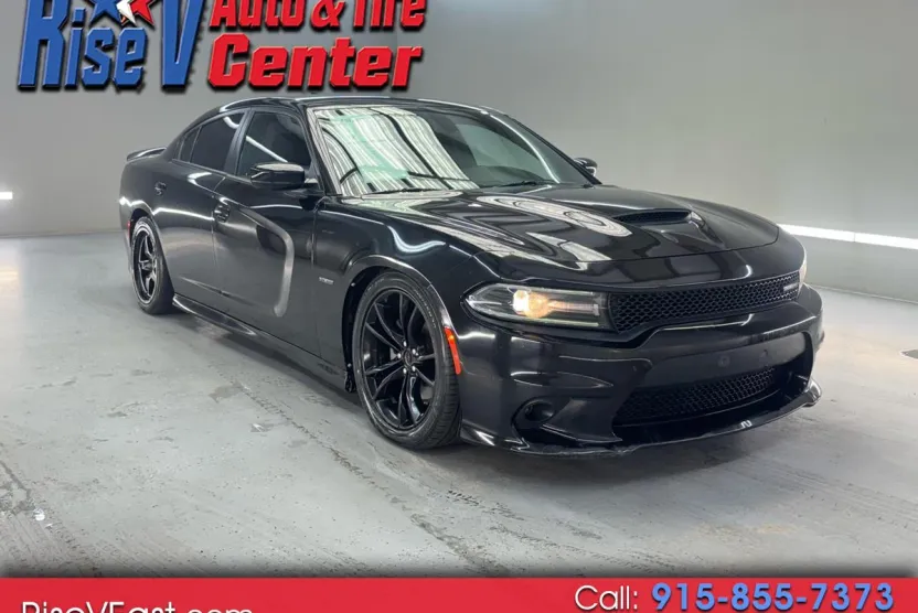 2019 Dodge Charger R/T photo 1