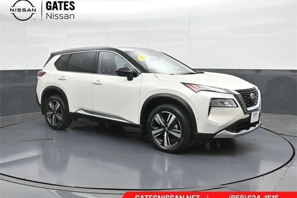 2022 Nissan Rogue Platinum photo 1